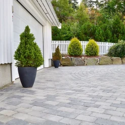 Aaltvedt Rådhus 1/2 XL belegningsstein gråmix