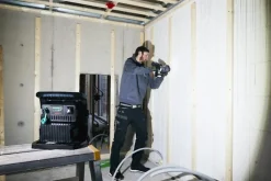 Arbeidslampe bany 4000 re app