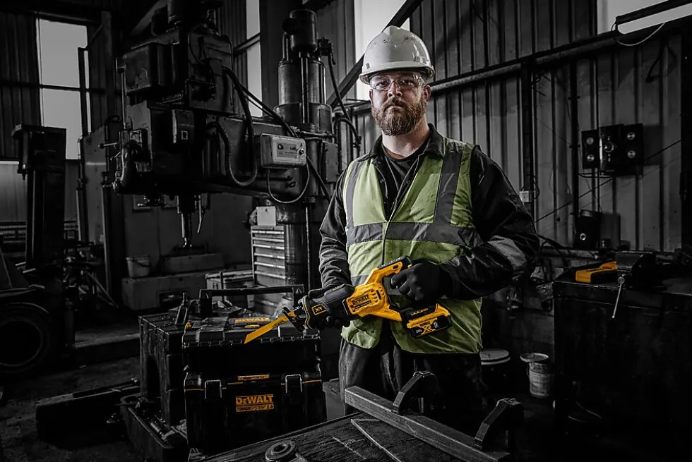 Bajonettsag 18 volt børsteløs uten batteri