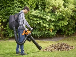 Black+Decker løvblåser 2900W 3-i-1 med ryggsekk