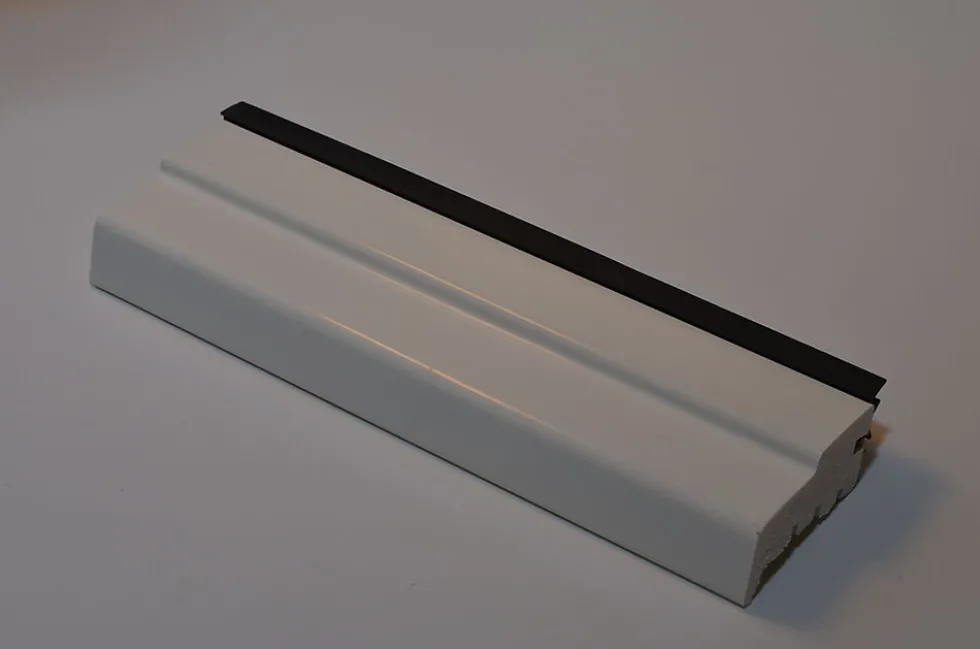 Bunnglasslist 16x16x28 2,5m