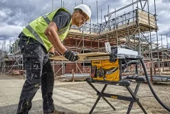 DEWALT bordsag 210 mm med sagbord DWE7485RS 230 V