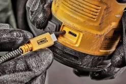 DEWALT USB-C DCR009 Høyttaler med Bluetooth funksjon