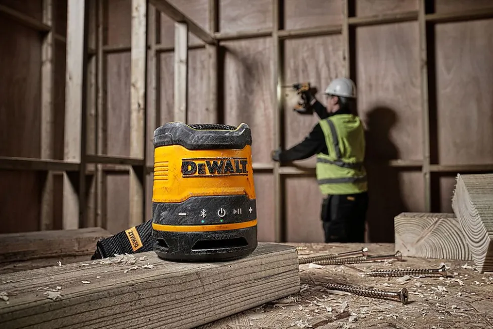 DEWALT USB-C DCR009 Høyttaler med Bluetooth funksjon