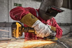 DeWALT 18V vinkelsliper DCG405NT 125 mm med T-STAK-koffert