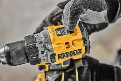 Drill 18v xr 90nm 5ah dcd800p2t 2x5ah batterier og lader