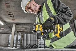 Drill 18v xr 90nm 5ah dcd800p2t 2x5ah batterier og lader