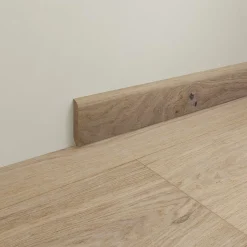 Fotlist eik mattlakkert finér 14x60x2250 mm varmgrå