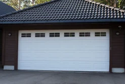 Garasjeport GTS 300x367 cm Granteck s.speil SL32 standard beslag