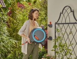 Gardena Veggslangeboks Dual 25 meter turkis