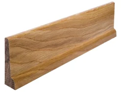 Gulvlist med nese eik lakkert 17x57 mm
