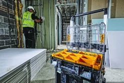 Oppbevaringskoffert dwst82968-1 mål 332x440x145 mm