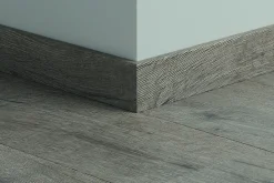 Pergo fargematchet sokkellist til vinyl Grey Heritage Oak