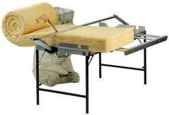 Skjærebord med rulleholder