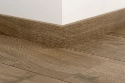 Sokkellist laminat 12x58 mm Browned Oak dekor 06402