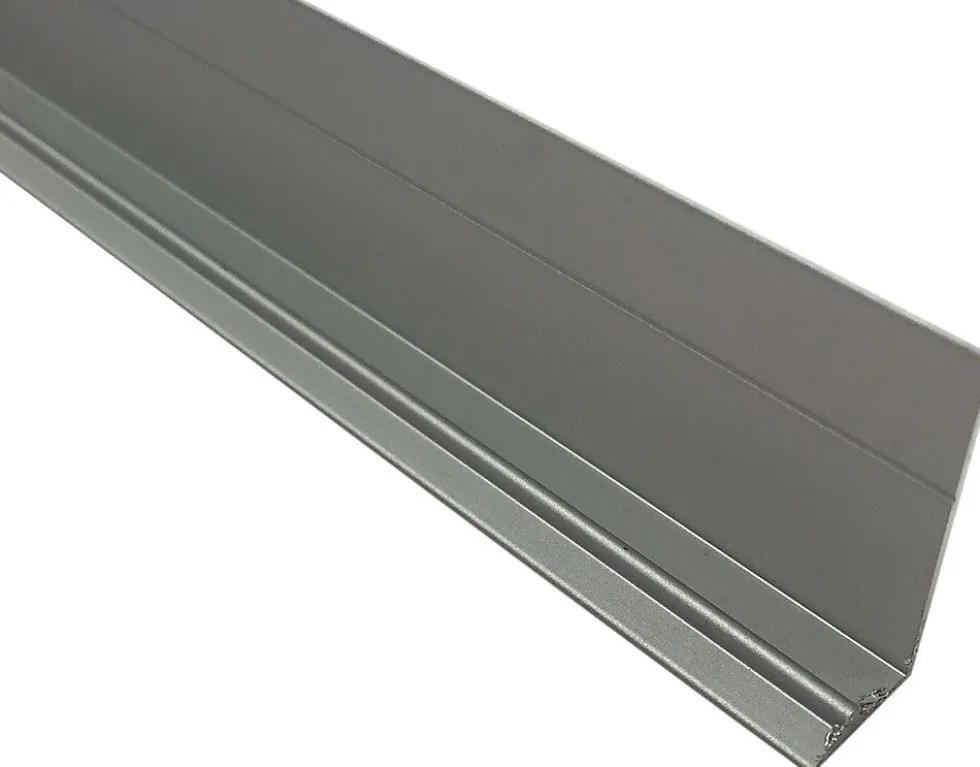 Sokkellist med bunnspor 2400 mm