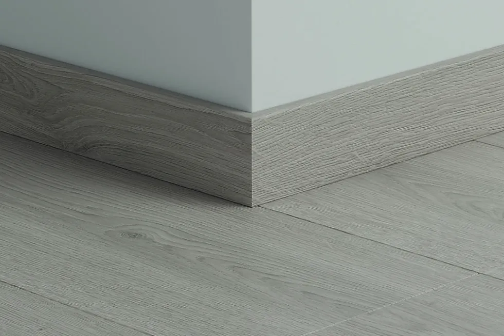 Sokkellist vinyl 2400x12x58mm grey valley oak