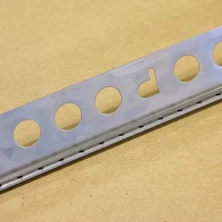 Startlist sokkelprofil 2,5 meter x 8 mm