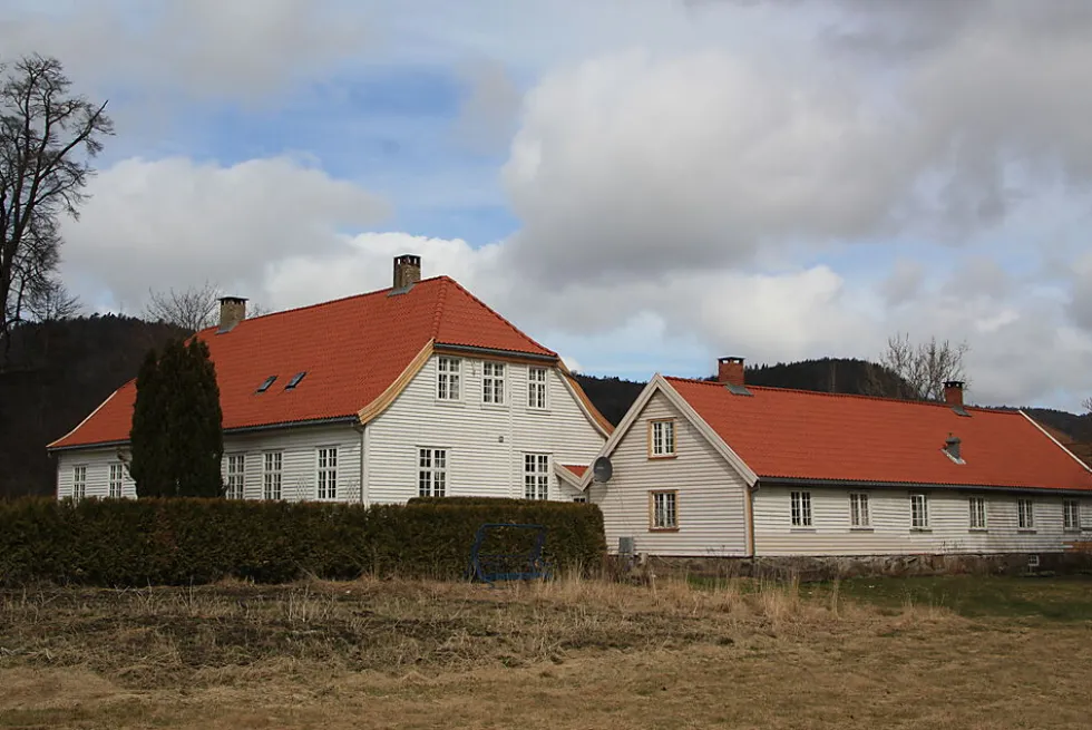 Takst normal naturrød+ 652sinus forbruk 14,3-14,7 stk/m2 koramic