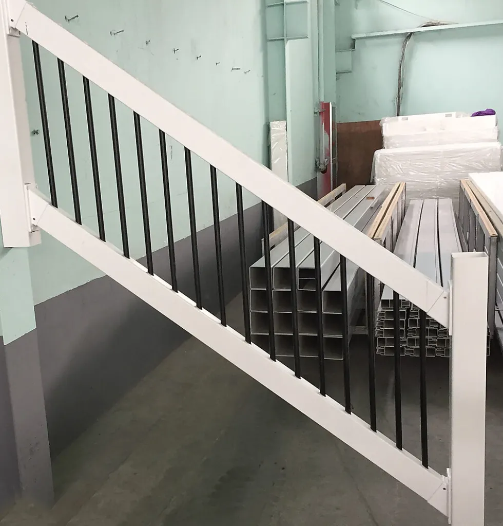 Trapperekkverk vinyl/alu
