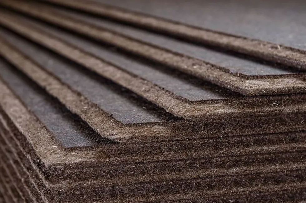 Trefiber undertak 18x595x2420 mm