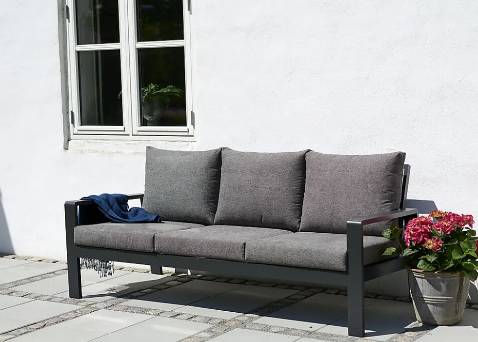 Utesofa 3 seter med puter