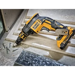 18V gipstrekkerxR DCF620NT