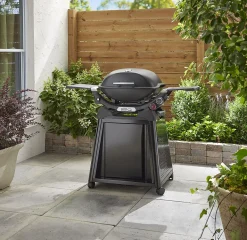 Weber gassgrill Q2800N+ med vogn