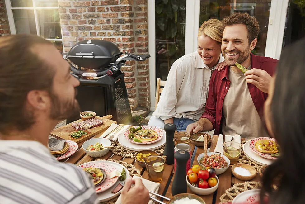 Weber gassgrill Q2800N+ med vogn