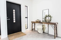 Ytterdør Lillehammer kompakt med glass svart høyre 100x210 cm