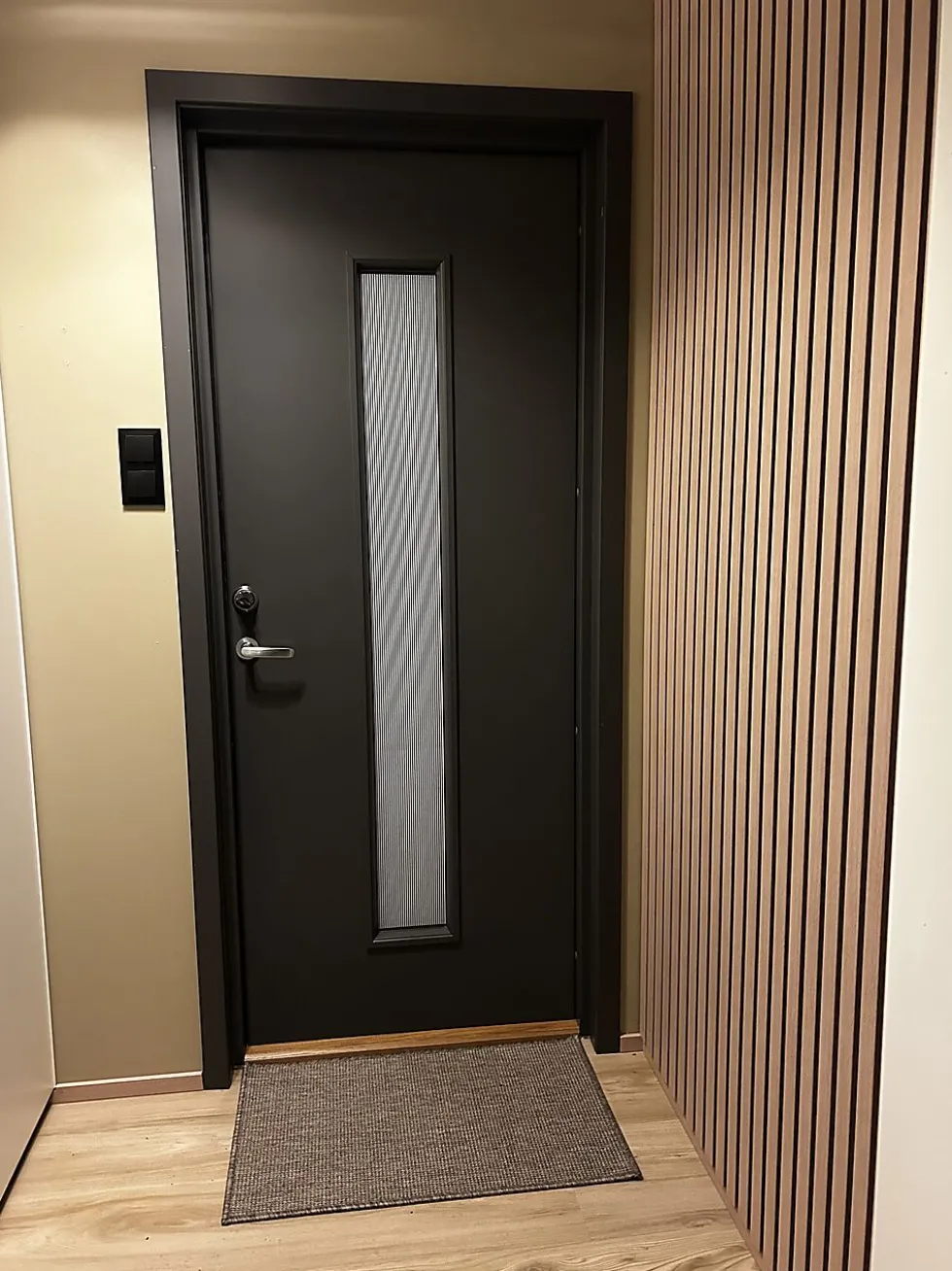 Ytterdør Volda med glass mørk grå venstre 90x200 cm